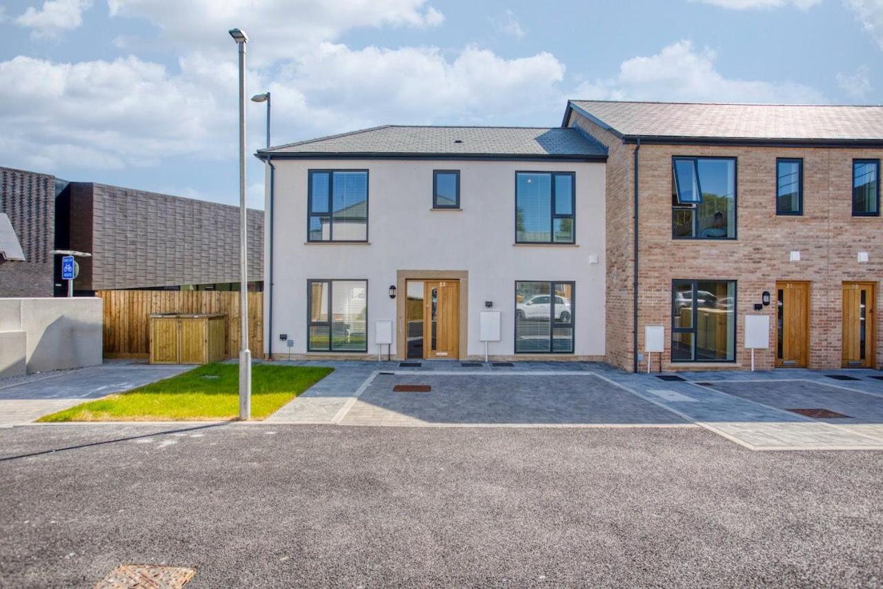 Harvey's Yard Luxury Home-St Ives-Beach-Parking 5* - B&B