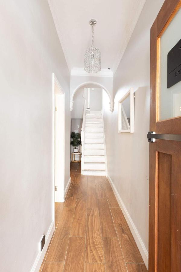 Cozy Home for 8 people - B&B Sydney