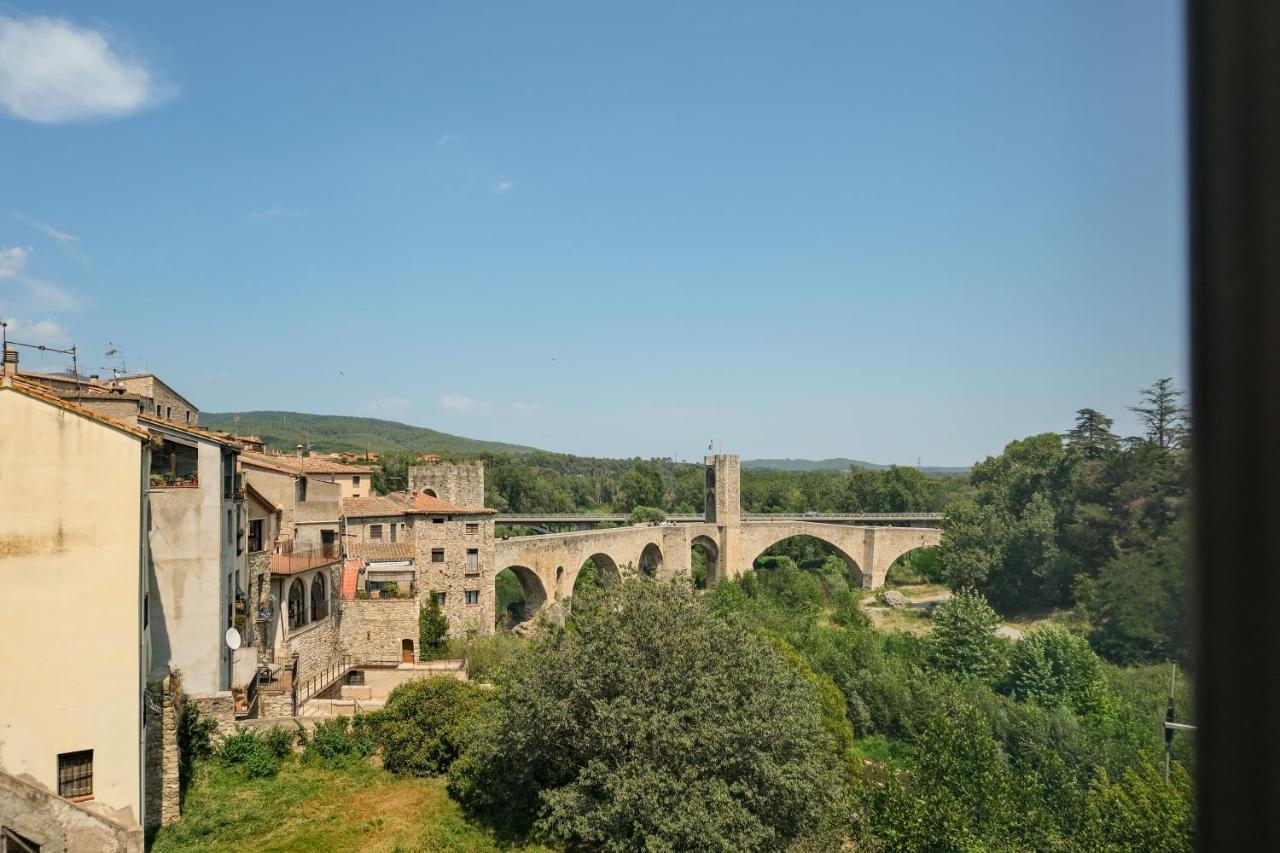 L'ÀTIC DEL PORTALET - Vistas al puente de Besalú - Chambres d'hôtes Besalú
