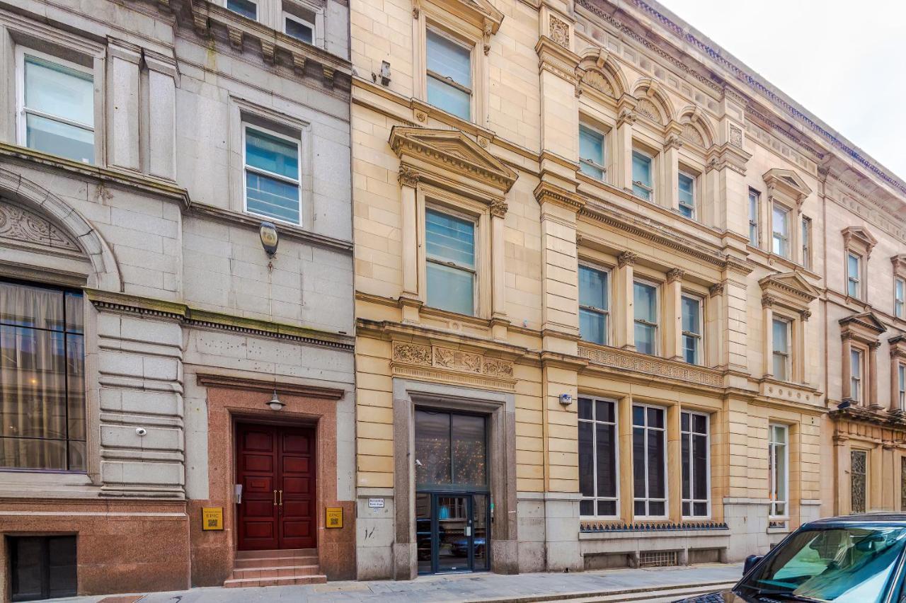 NEW! Stunning City Centre 2-bed apartment in Liverpool by 53 Degrees Property, Ideal for Small Groups, Sleeps 6! - Chambres d'hôtes Liverpool