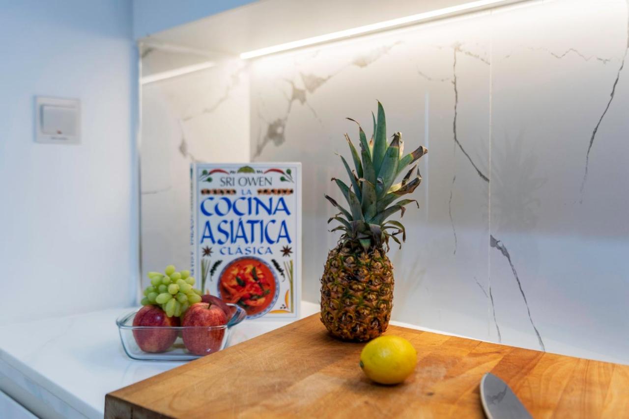 Full Sea View from a Big Terrace I 2 Bedrooms I JBR - Bed and Breakfast Dubai