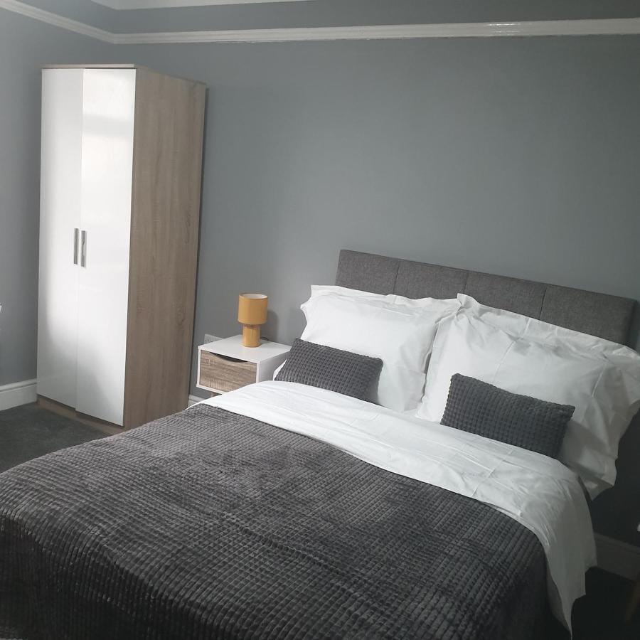 S Gravesend 1 Bed Flat 2 Min Walk STN-Town Centre - B&B