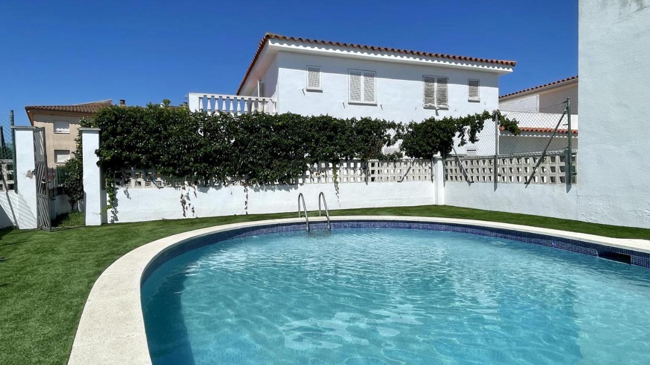 LA VINYA 99 b - B&B l'Escala