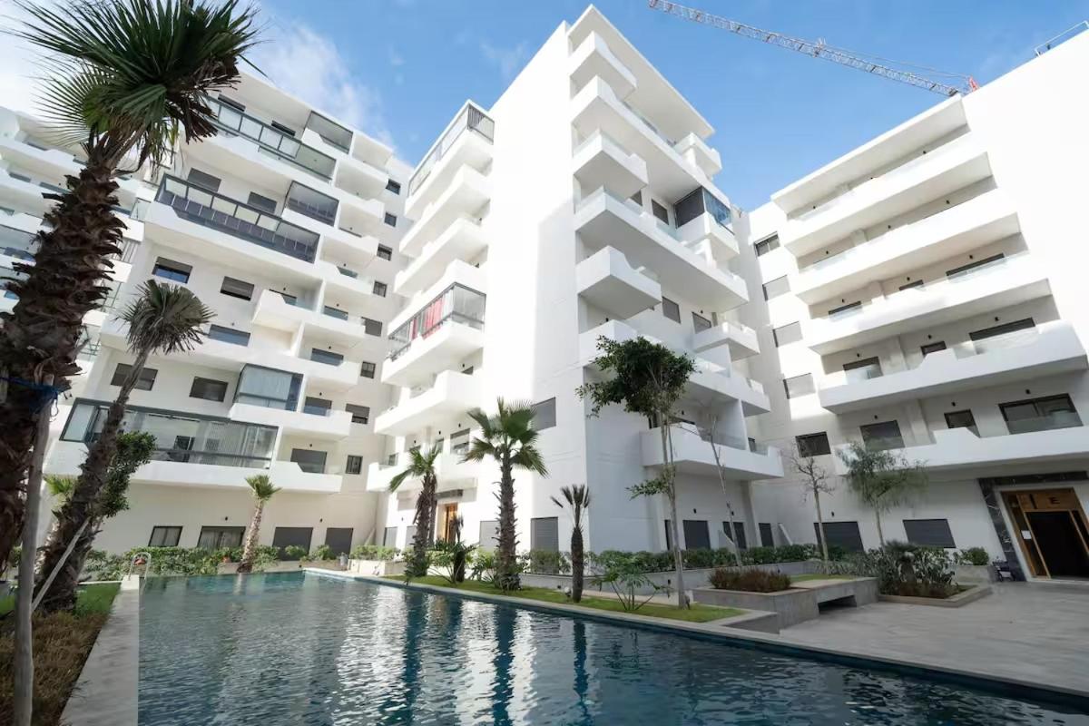 Nice & Comfortable 2BHK panoramic balcony with swimming pool - Ferienwohnung Aïn Harrouda