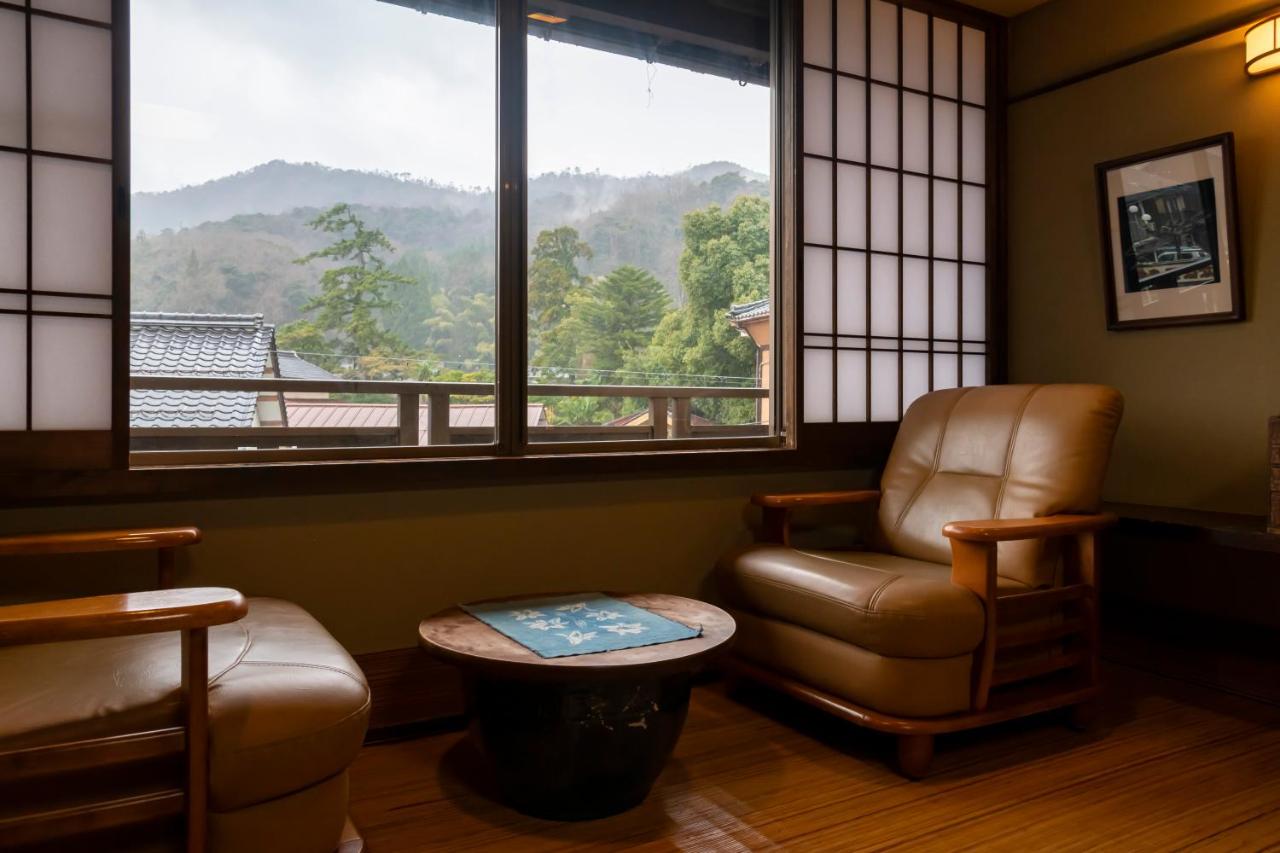 Japanese-Style Room