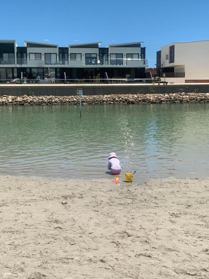 Fiona Stanley Adventure World Perthfreo Pets - B&B