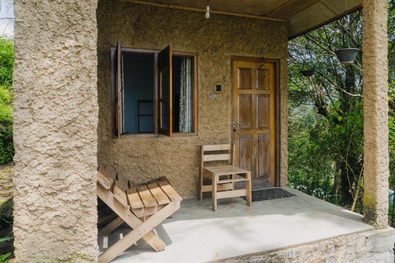 secret view - B&B