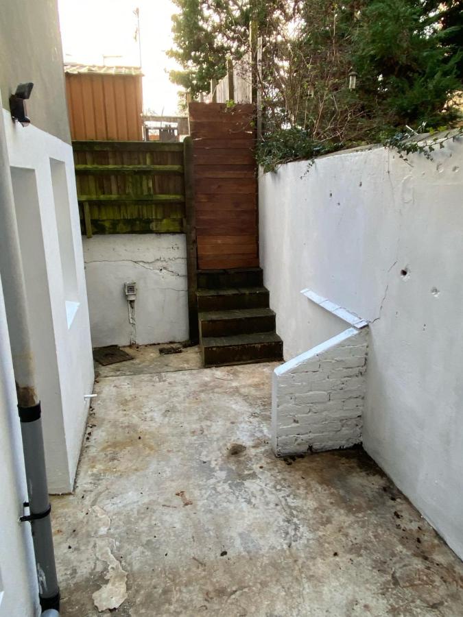 Basement Flat in the town centre! - B&B