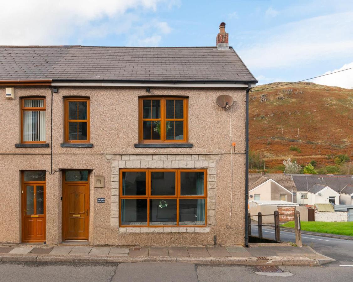 The SPACE Large House In Afan Forest Bike Park By STAE-Homes - B&B Port Talbot