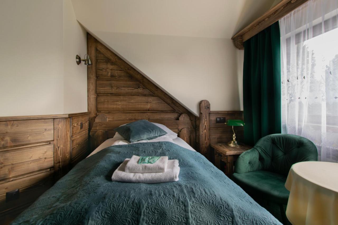 Single Room with Private Bathroom