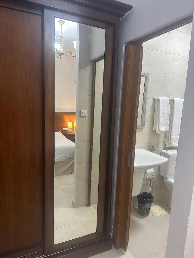 Camera Deluxe Doppia con Letti Singoli