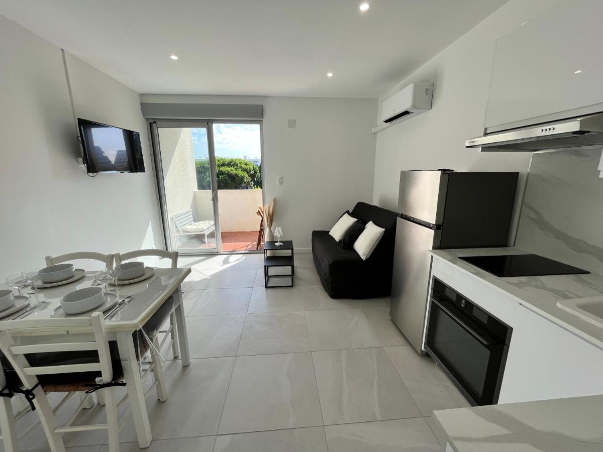 La Grande Motte - centre ville - 2 min de la plage - B&B La Grande-Motte