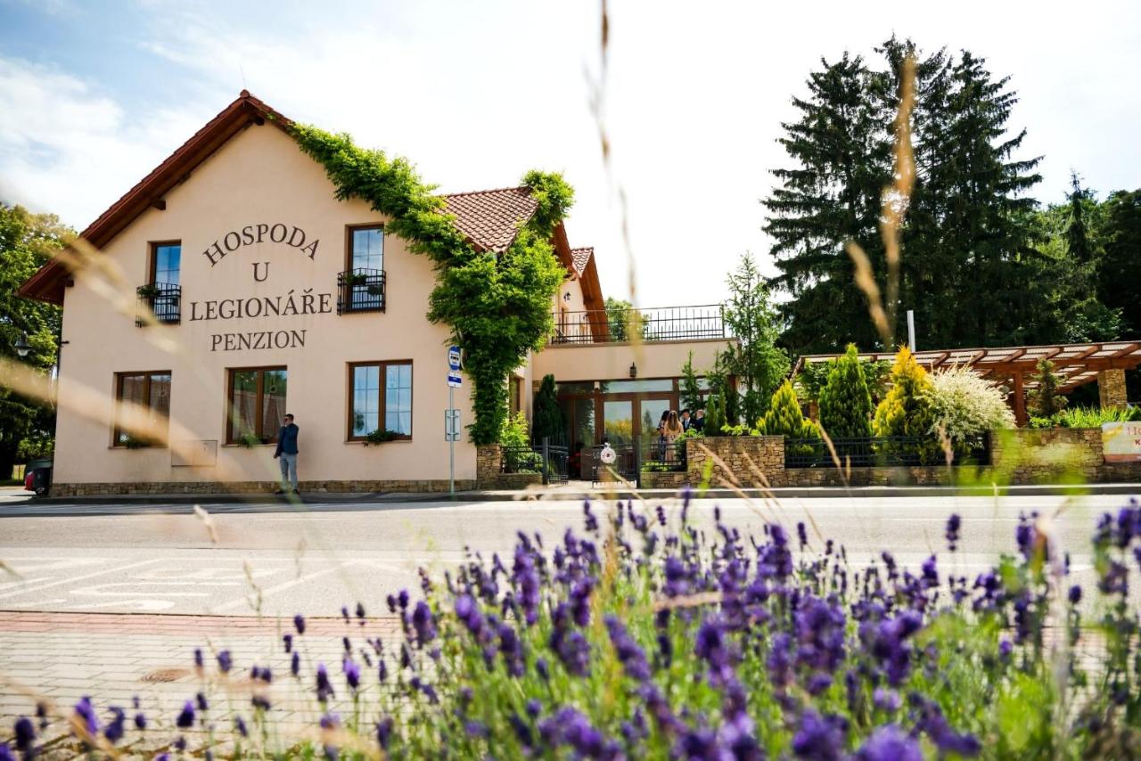 Penzion a Hospoda U Legionáře - B&B Vlkov