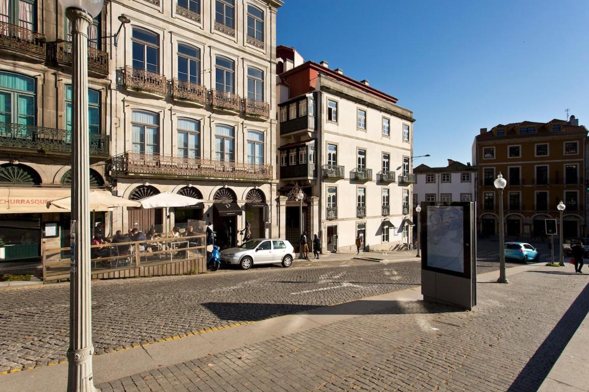 BOUTiQUE Rentals- THE MiRaDOURO Ribeira Apartment - Chambres d'hôtes Porto