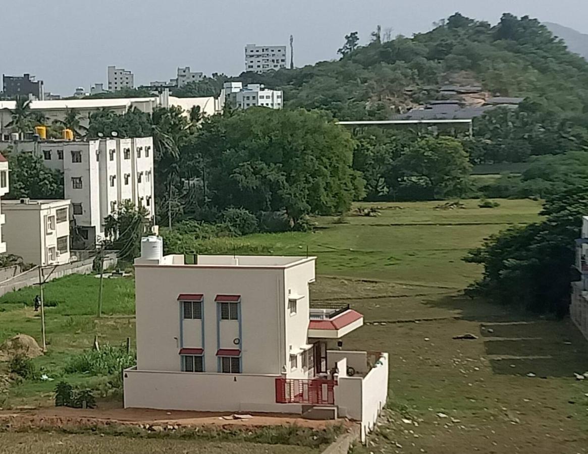 Sathya Sai Nivas With AC - B&B
