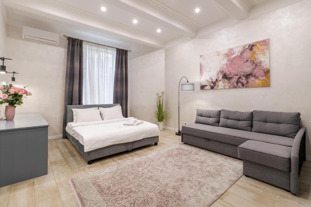 Royal apartment on Lysenka 5 - Ferienwohnung Lwiw