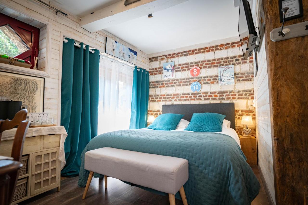 Tweepersoonskamer met een Eigen Externe Badkamer