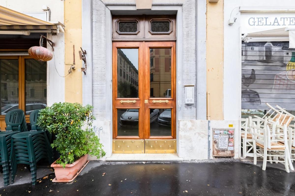Vatican Brothers - B&B