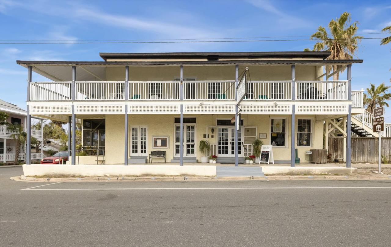 Historic Island Hotel - B&B Cedar Key