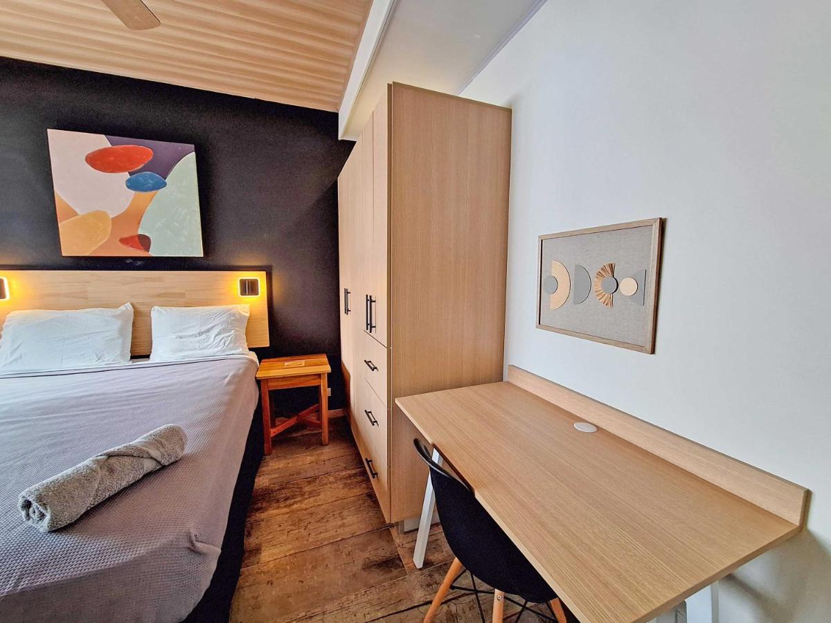 Queen Room with Garden View
