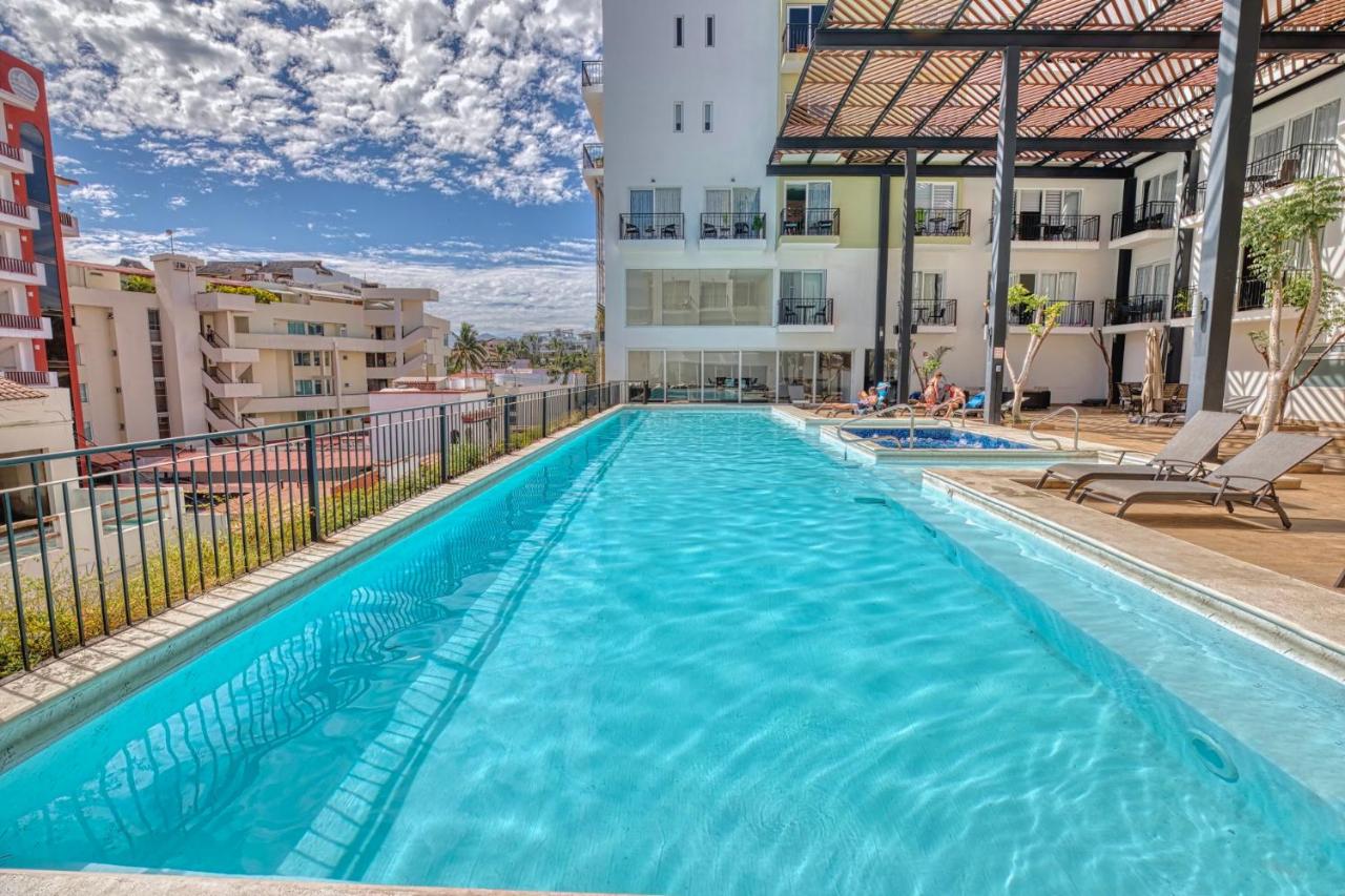 Oasis Retreat at Life Bucerias - Zona Dorada - B&B