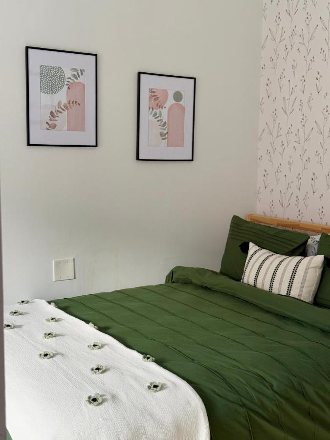Chic Living on Newbury Street - B&B