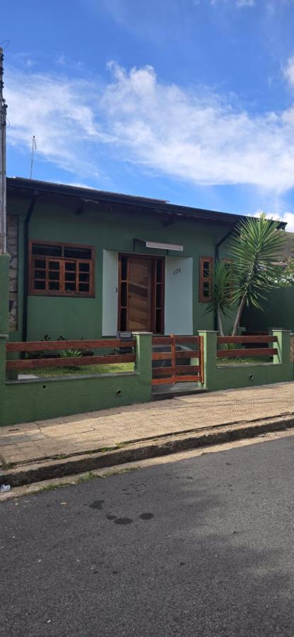 Casa Próximo ao Centro Agradável e Inteligente - B&B Poços de Caldas