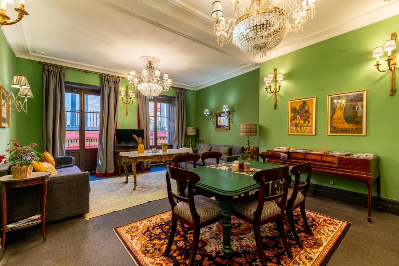 CH7 Plaza San Francisco con Terraza compartida - B&B Sevilla