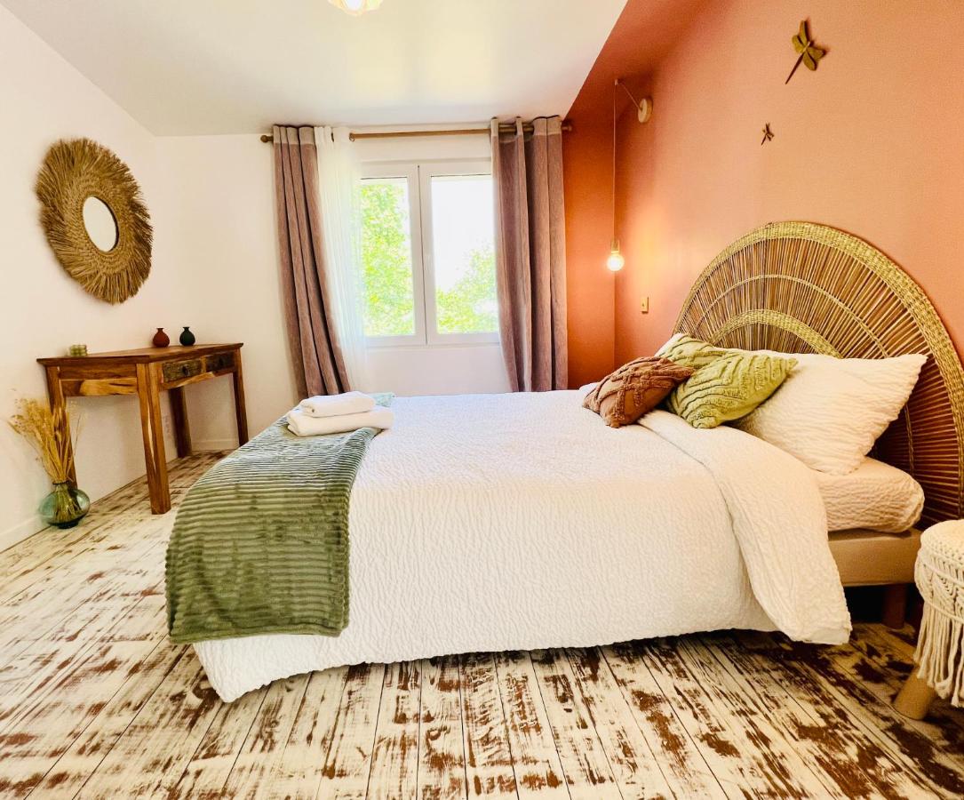 LES FRANC ensemble de 2 gites qui en font un grand - B&B Tonnay-Charente