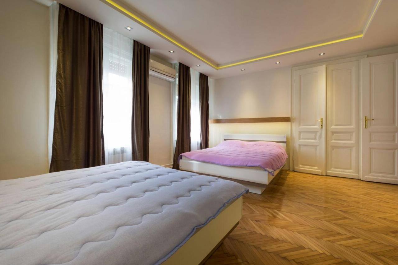 Appartamento con 3 Camere da Letto e con Balcone