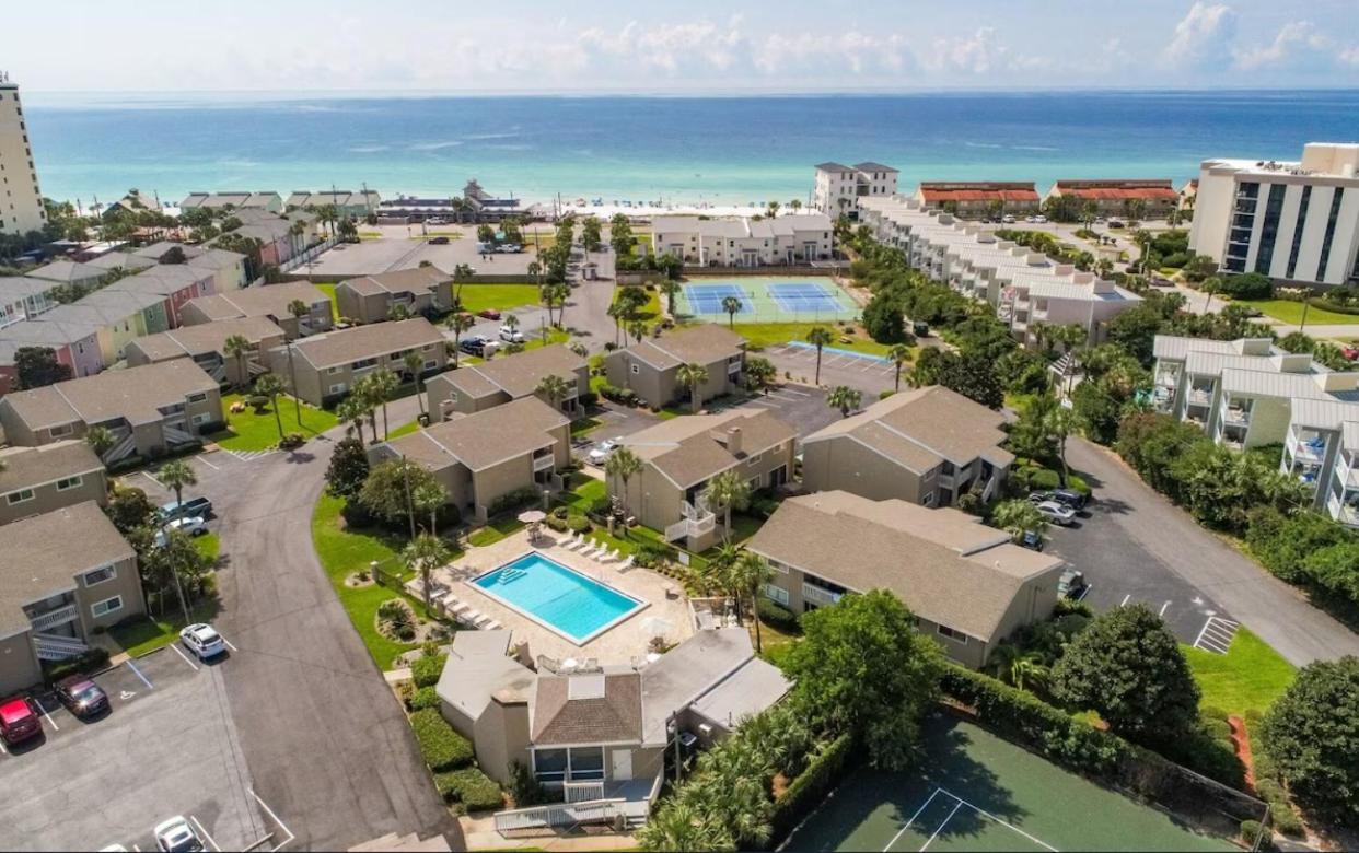 Chateau La Mer II #103- Dreamland Destin - B&B Destin