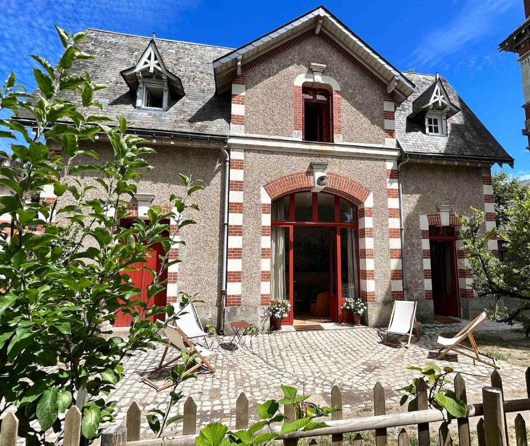 Jolie maison avec jardin proche du centre ville mais au calme comme à la campagne - Chambres d’hôtes Tours