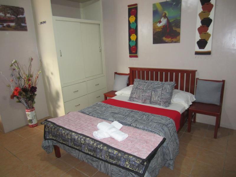 B&B Baguio City - Lyn's Do Drop Inn Transient House - Bed and Breakfast Baguio City