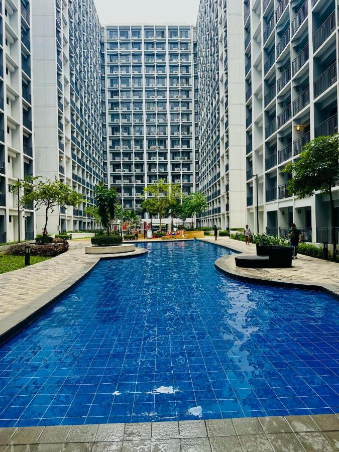 Cozy Retreat at Shore2 Residences - B&B Manila