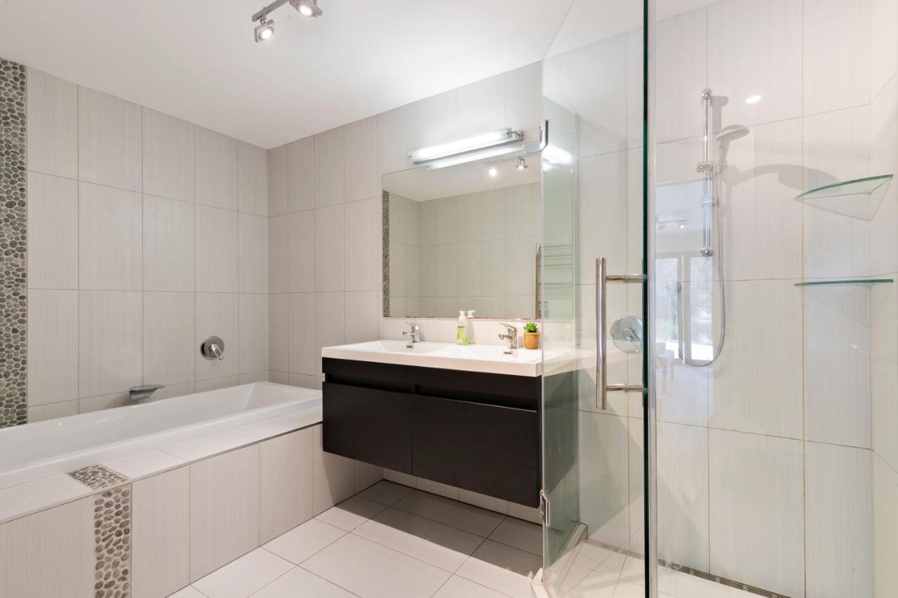 Tweepersoonskamer met Gedeelde Badkamer
