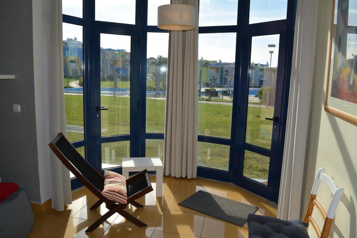 Luxury 2-bed apartment with huge pool - Albufeira - B&B Albufeira