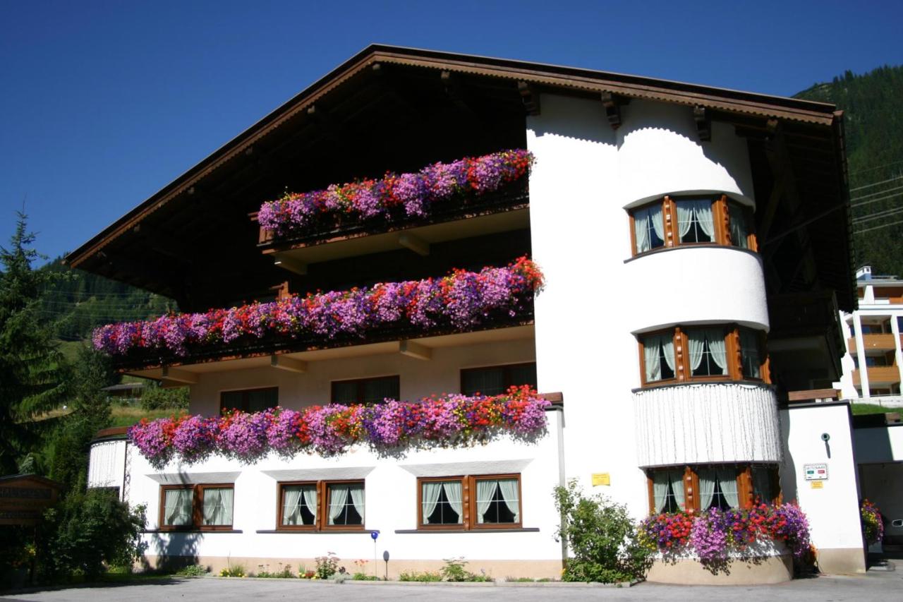 B&B St. Anton am Arlberg - Hotel Garni Senn - Bed and Breakfast St. Anton am Arlberg