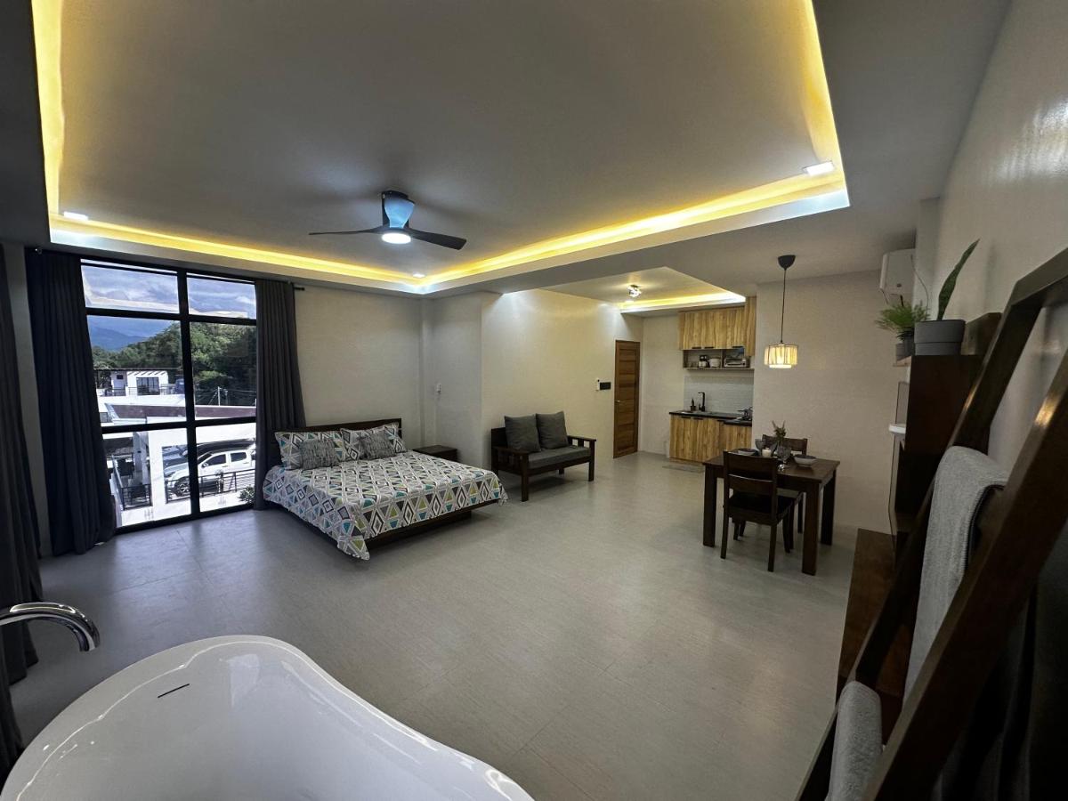 Couple Suite with Ocean View & Relaxing Tub Batangas - B&B