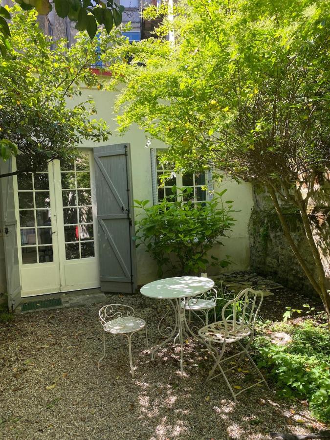 Dépendance calme avec jardin au coeur de Bordeaux - B&B