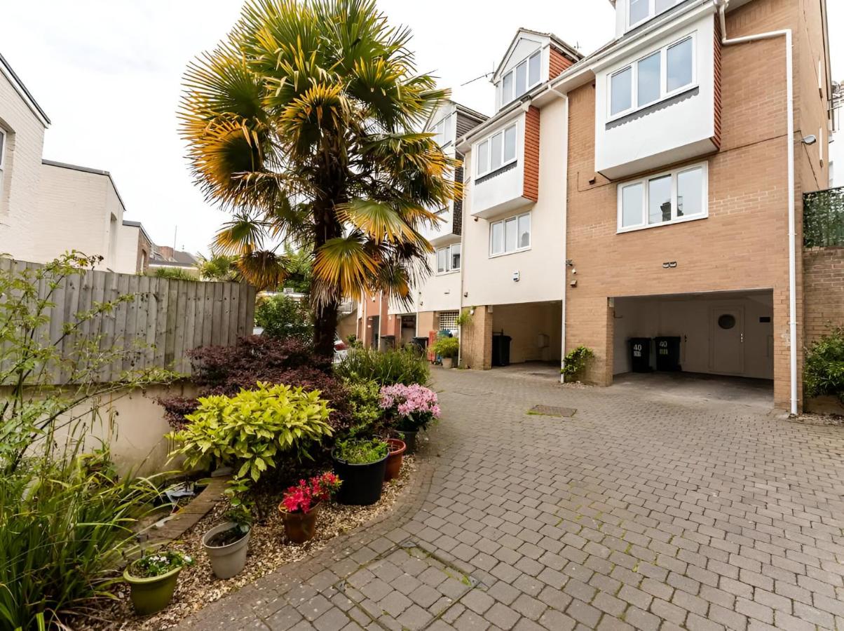Modern 4-Level Townhouse for 8 Free Parking Bournemouth - B&B