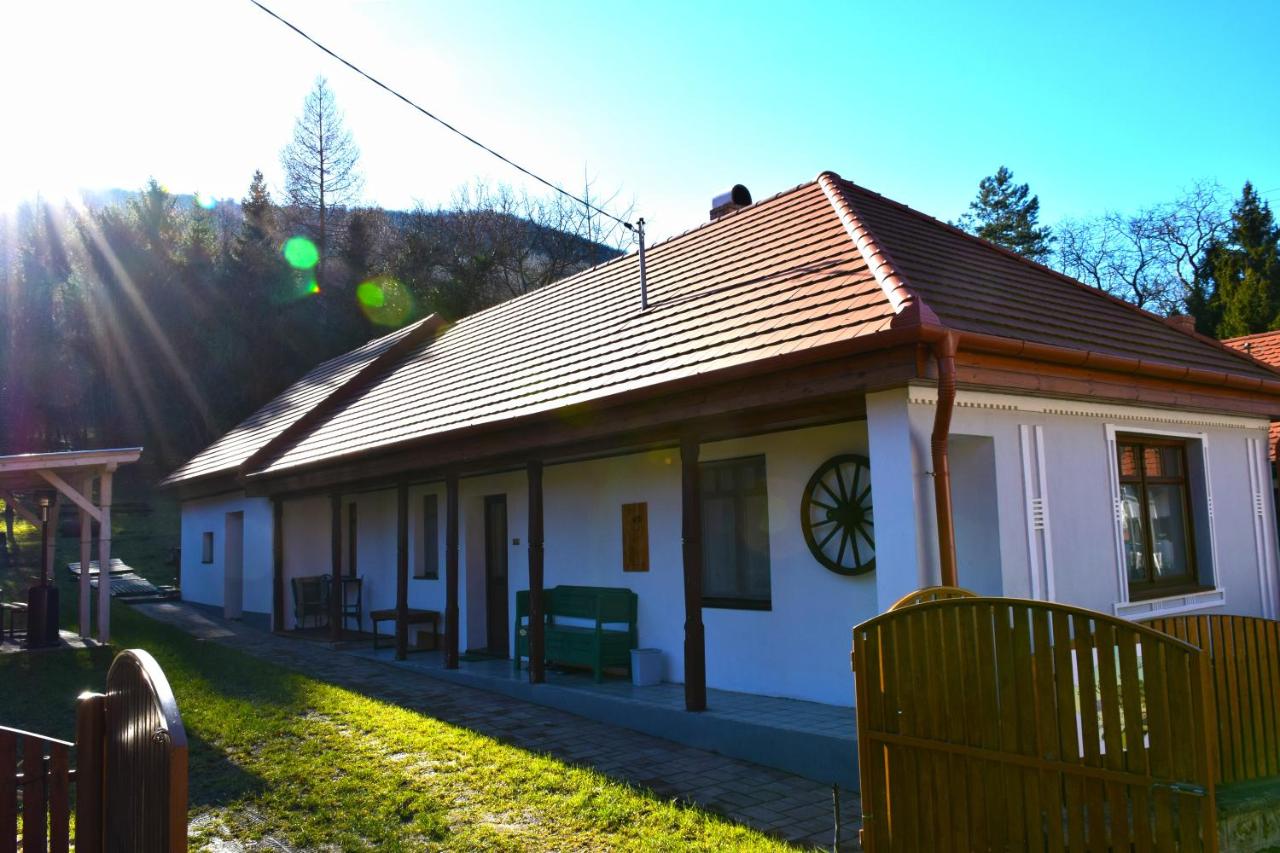 Kiskörtés Vendégház Óhuta - B&B