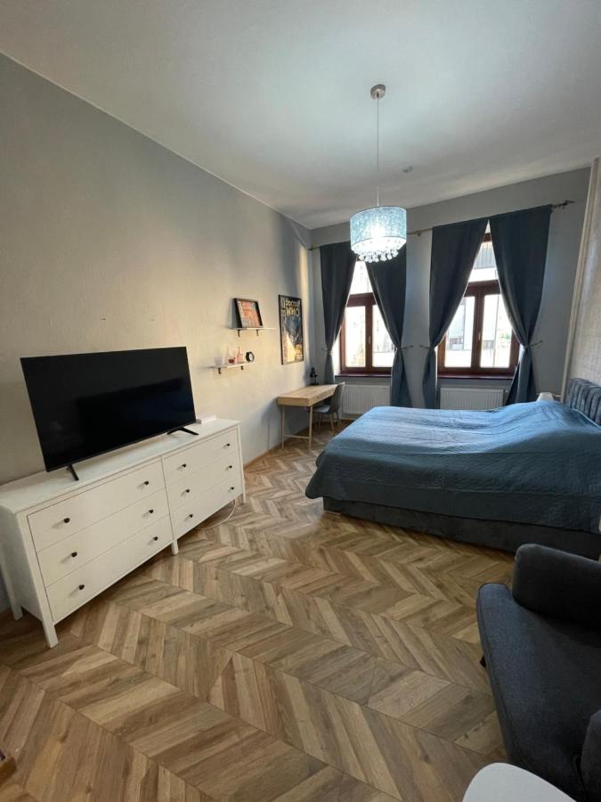 Varady's apartment with private parking - Chambres d’hôtes Košice