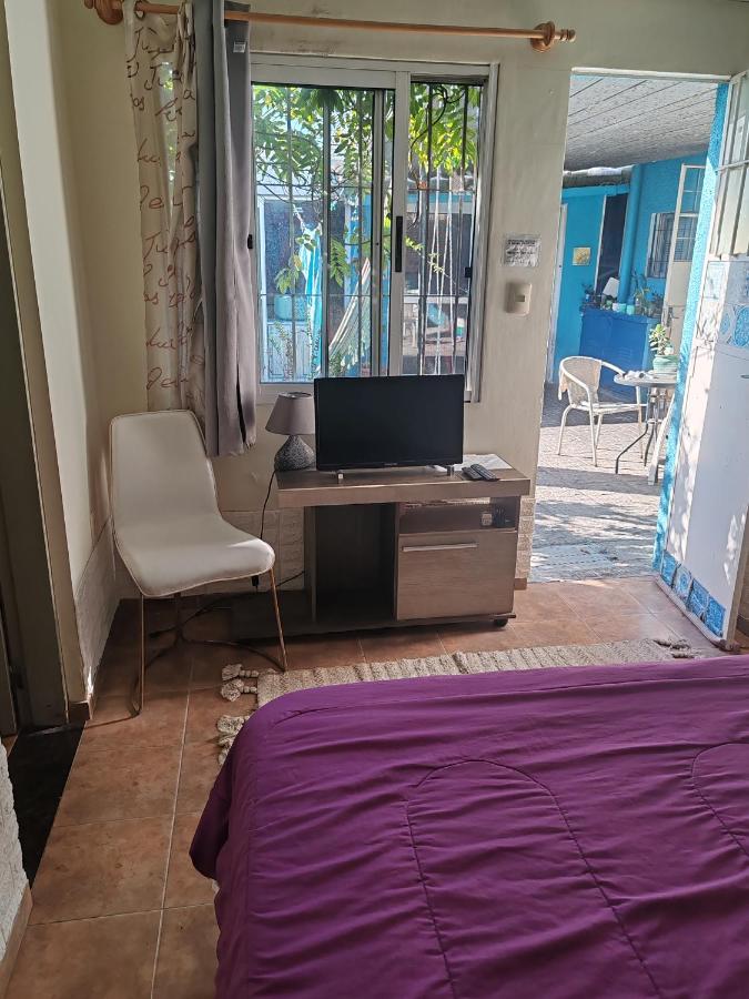 Apto independiente al fondo de casa familiar - B&B Montevideo