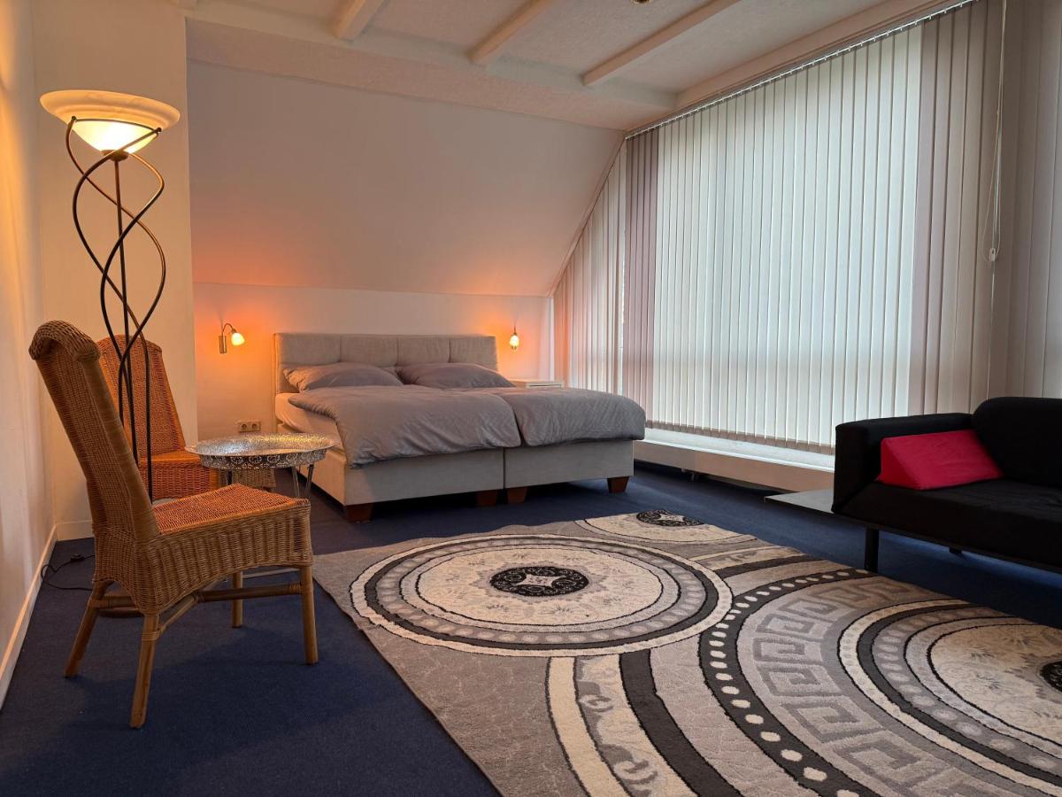 Standard Double Room with Shared Bathroom