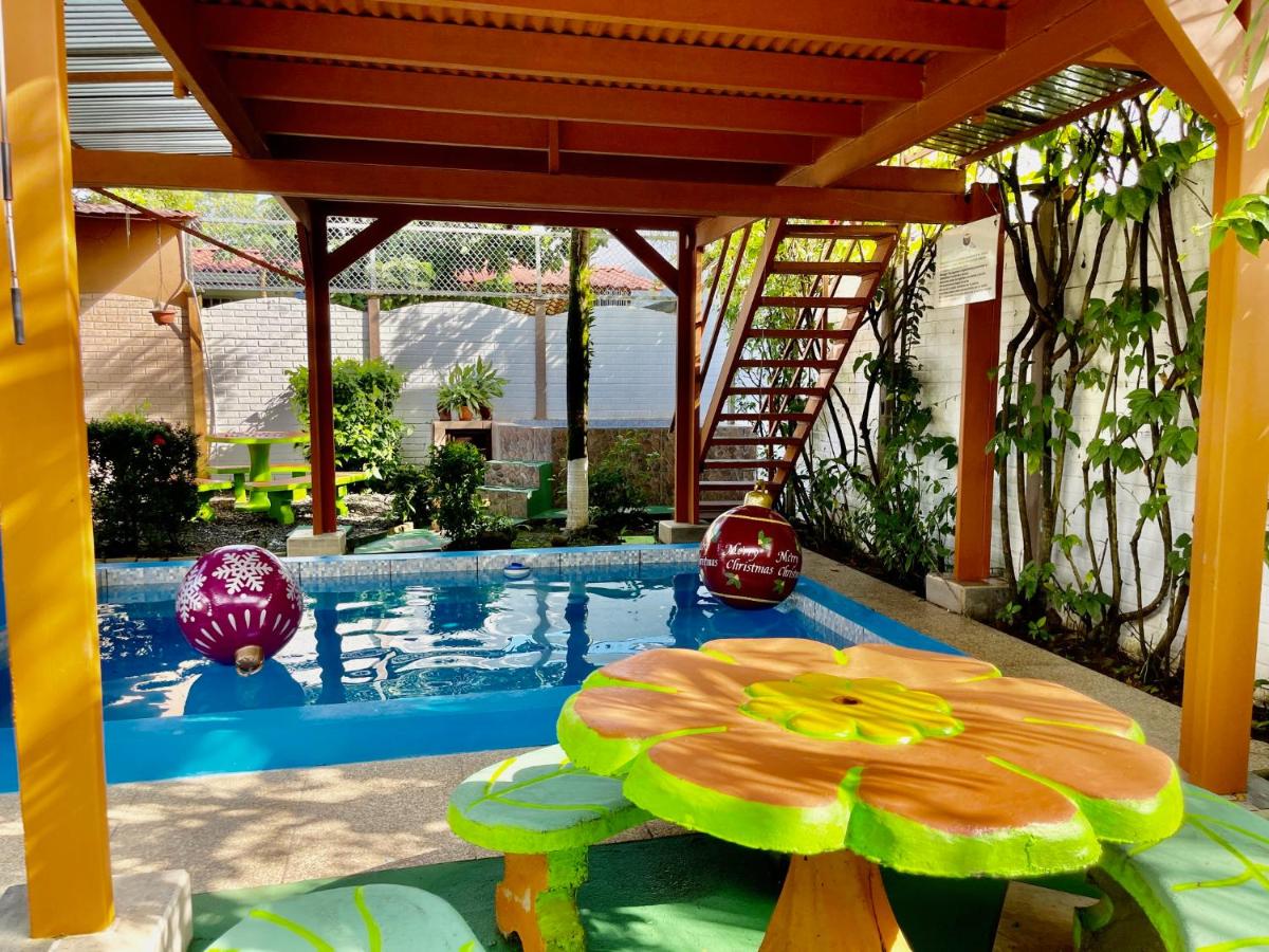 Casa Grande Villas Ela en Bahía Ballena - B&B Uvita