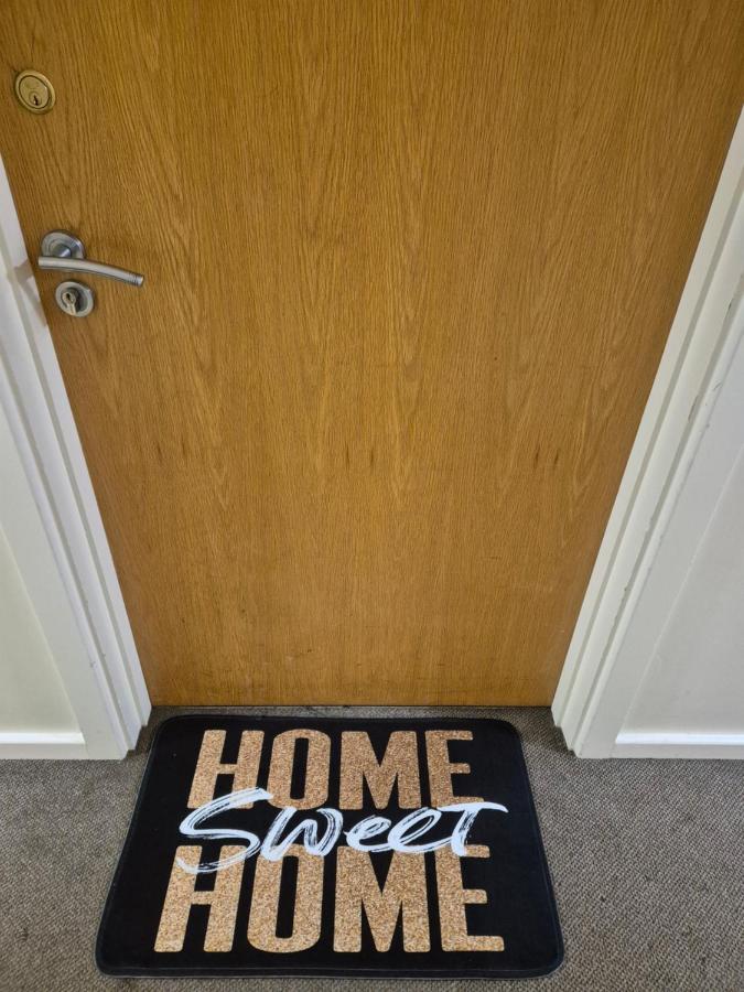 Modern 2 Bedroom Apartment Unbeatable City Centre Location! - B&B