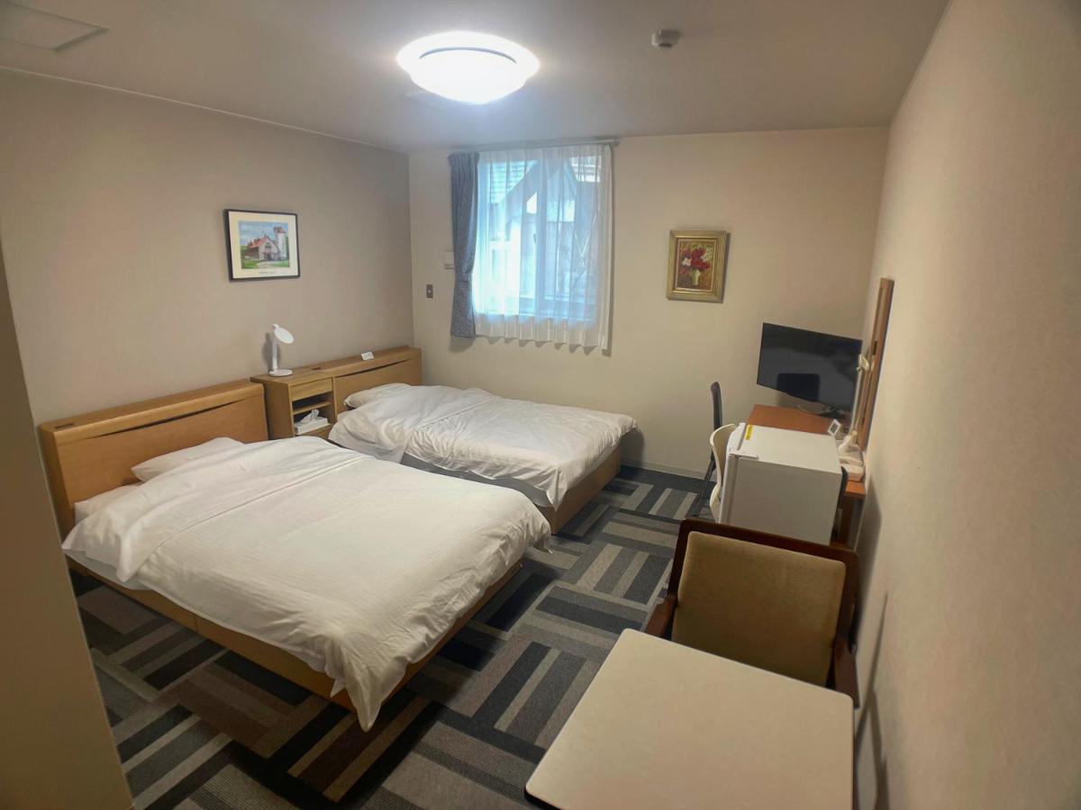 Twin Room with Private Bathroom
