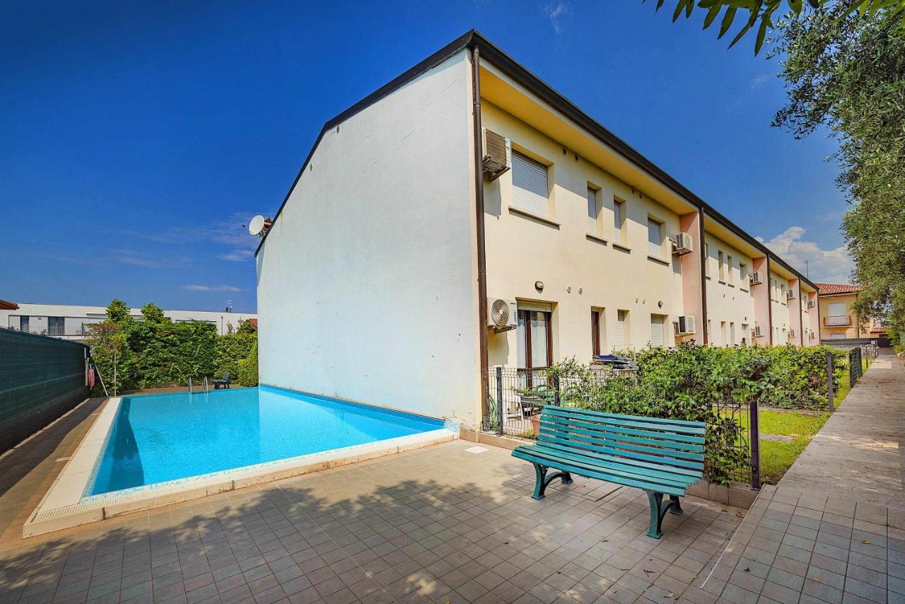 MokyD04-piscina,giardino privato,garage,wi-fi,tvs - Chambres d’hôtes Lazise