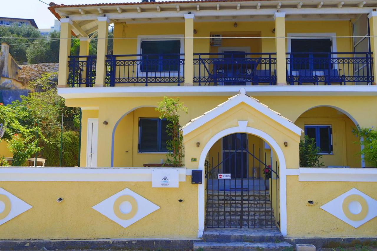 Votsalo Apartments By Kassiopi's Sea - Chambres d'hôtes Kassiopi