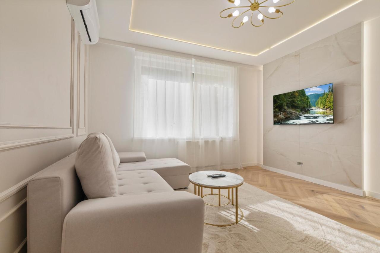 Elegant 1BR Apt with AC - B&B Bratislava